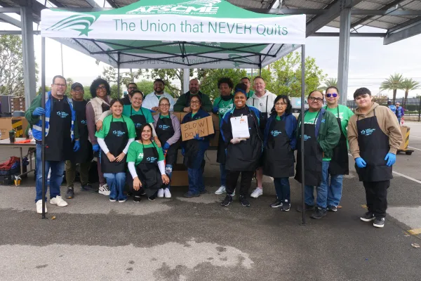 Group photo from LCS Thanksgiving Food Distribution